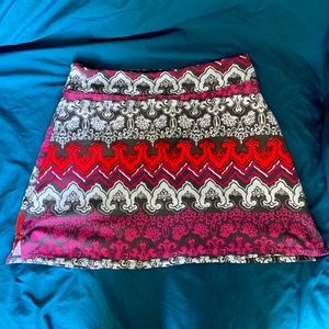 Skirt from Tranquility. Size: small. Colors: magenta, red, dark grey, white.